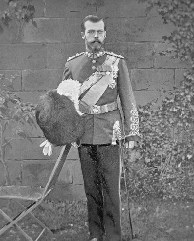 Zar Nicolás II con el uniforme de los Royal Scots Greys de English Photographer