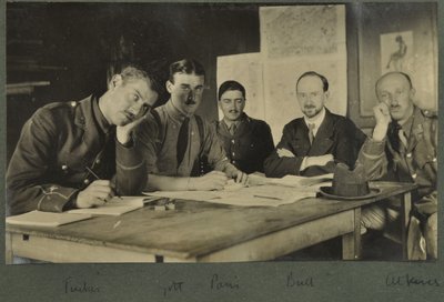 Tucker, Golt, Paris, Bull, Atkins, c.1916 de English Photographer