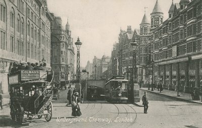 Tranvía subterráneo, Southampton Row, Londres de English Photographer