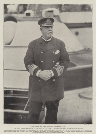 Vicealmirante Sir Henry Frederick Stephenson, KCB, el oficial naval que, en caso de guerra, jugaría un papel muy prominente en nuestra defensa nacional de English Photographer