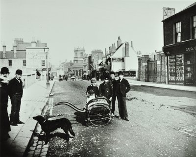Wandsworth High Street: mirando al oeste, 1890 de English Photographer