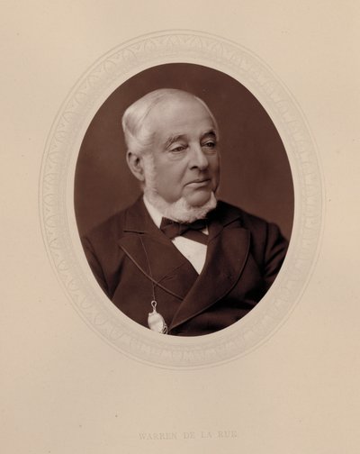 Warren De La Rue, hijo del fundador de la empresa, Thomas De La Rue de English Photographer