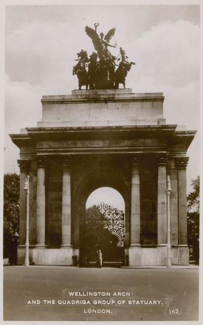 Arco de Wellington y el Grupo de Estatuas de la Cuadriga de English Photographer