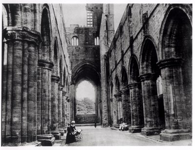Visitantes a la Abadía de Kirkstall de English Photographer English Photographer