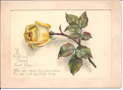 Tarjeta de Año Nuevo Victoriana de una rosa amarilla. Cuando se sostiene frente a una fuente de luz, el capullo de rosa se convierte en una flor completa, circa 1898 de English School