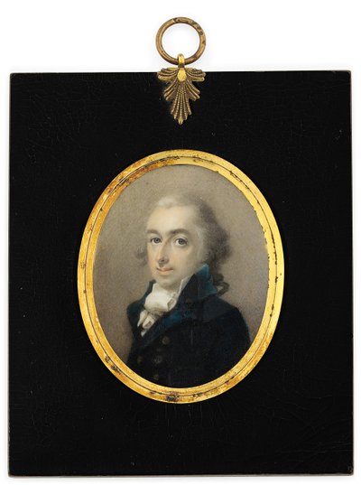 Un caballero llamado Pryce Edwards con abrigo azul, corbata blanca y peluca empolvada de English School