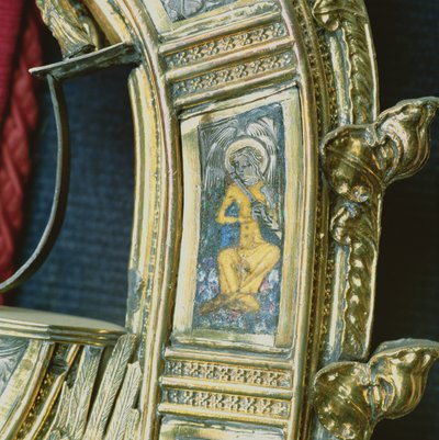 Ángel tocando la flauta, detalle del báculo de William of Wykeham (c.1320-1404) (plata dorada y esmalte champlevé) de English School