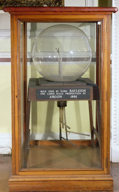 Bombilla de argón usada por Lord Rayleigh (1842-1919) 1895 de English School