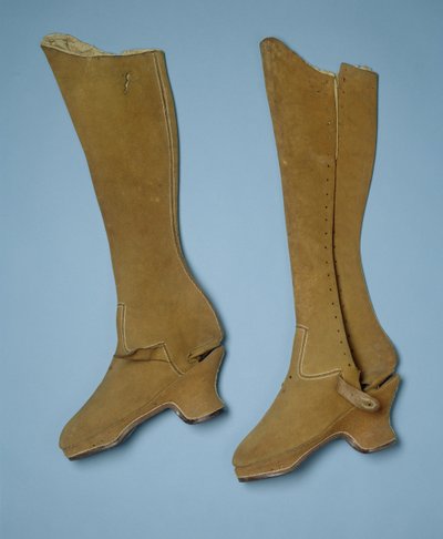 Botas que se cree pertenecieron a la Reina Isabel I, siglo XVI de English School