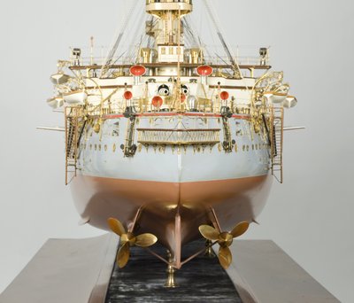 Modelo del constructor del acorazado japonés "Hatsuse", c.1890-99 de English School