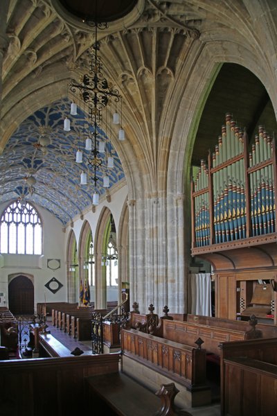 Representación de una vista de la iglesia de Axbridge - vista interior de English School