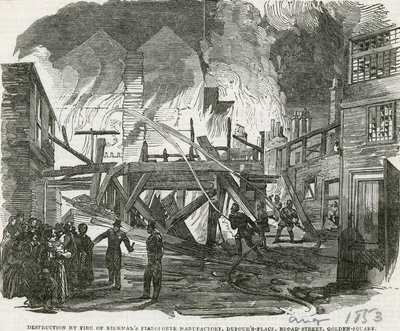 Destrucción por fuego de la fábrica de pianos de Kirkman, Dufours Place, Broad Street, Golden Square de English School