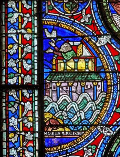 (detalle) de una de las Ventanas de la Biblia que representa a Noé recibiendo a la paloma en el arca de English School