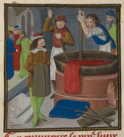 Tintoreros remojando tela roja en un barril caliente. de English School