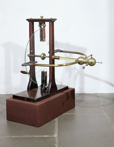 Máquina de placa electrostática, según un diseño de Jan Ingenhousz (1730-99) de English School