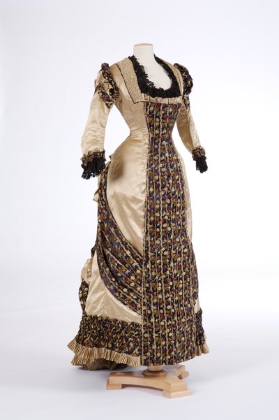 Vestido de noche de English School