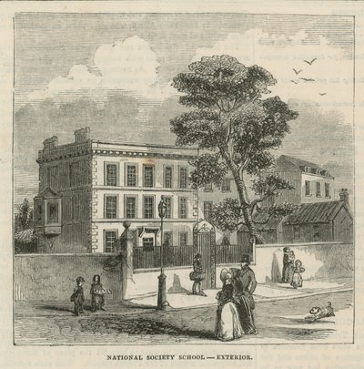 Exterior de la Escuela de la Sociedad Nacional de English School