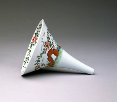 Embudo de vino Famille Rose, Porcelana de Worcester, 1753-55 de English School