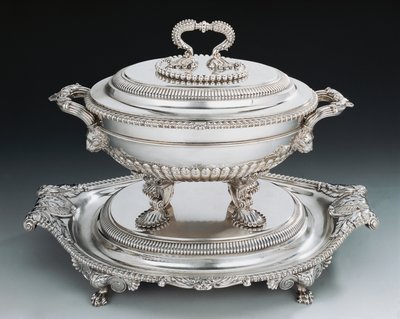 Sopera estilo Jorge III con bandeja de English School