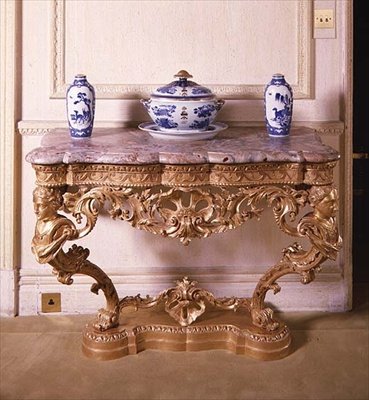 Mesa consola tallada de Jorge II, c.1750 de English School
