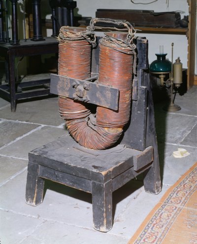 Electroimán gigante perteneciente a Michael Faraday (1791-1867), c.1850 de English School