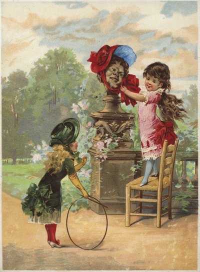 Niña poniendo un gorro en una estatua; otra niña con un aro de English School