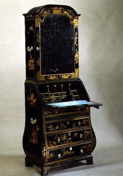 Gabinete de escritorio de la reina Ana lacado con lados bombe, principios del siglo XVIII de English School