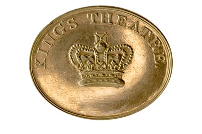 Pase dorado del Lord Chamberlain para el King