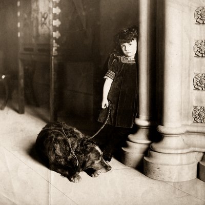 Lord John de niño en el Castillo de Belvoir de English School