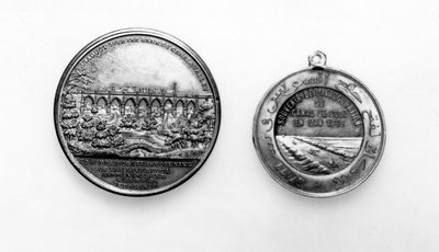 Medallón conmemorativo de la Apertura del Ferrocarril de Liverpool y Manchester, 1830 de English School