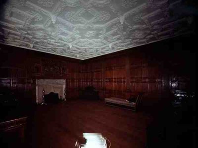 Paneles y chimenea del Antiguo Palacio, Bromley-by-Bow, c.1605 de English School