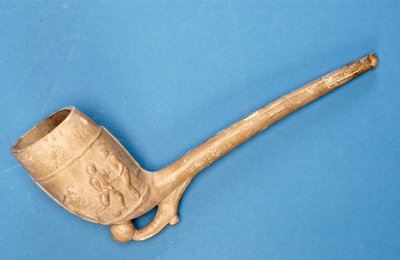 Pipa con diseño en relieve de fútbol y rugby de English School
