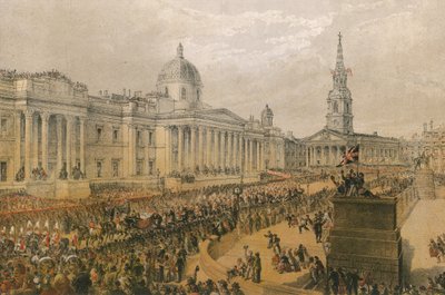 Procesión pasando por el norte de Trafalgar Square de English School