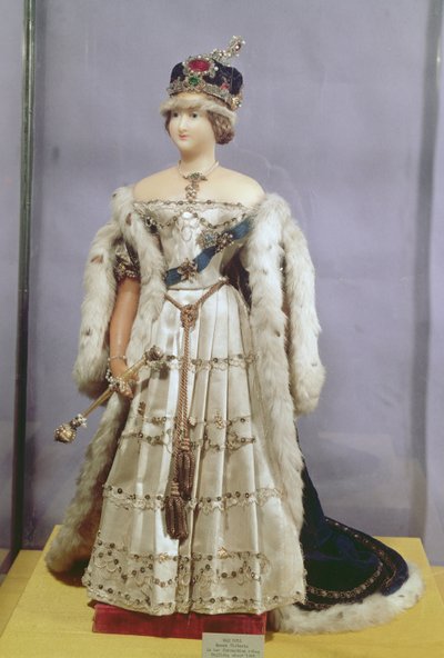 Muñeca de la Reina Victoria (1819-1901) vestida con sus ropas de coronación, c.1840 de English School