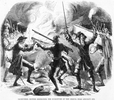 Alborotadores de Sacheverel destruyendo los muebles de la Capilla cerca de Lincolns Inn, Londres de English School