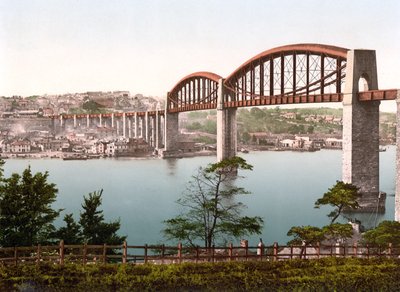Puente Saltash, Plymouth de English School