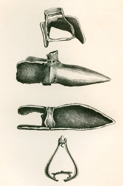 Estribos y soleretes, de The British Army: Its Origins, Progress and Equipment, publicado en 1868. de English School