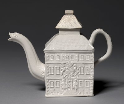 Tetera, hecha en la Fábrica de Staffordshire, Gran Bretaña, modelada por Aaron Wood de English School