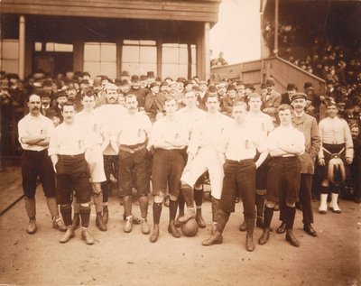 El Equipo Inglés que jugó contra Escocia en Glasgow, 2 de abril de 1892 de English School