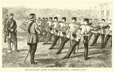 Los Cadetes de Sandhurst en Ejercicio de Bayoneta, ¡acorten armas! de English School