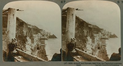 La costa de Amalfi y la Bahía de Salerno desde un convento convertido, una vista estereoscópica de English School