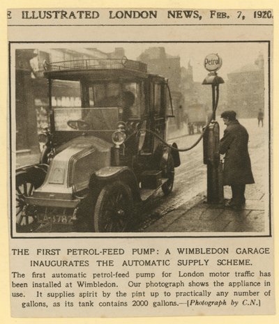 El primer surtidor de gasolina de English School