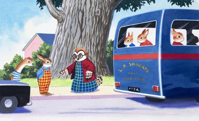 Tufty piensa en cruzar la calle de English School