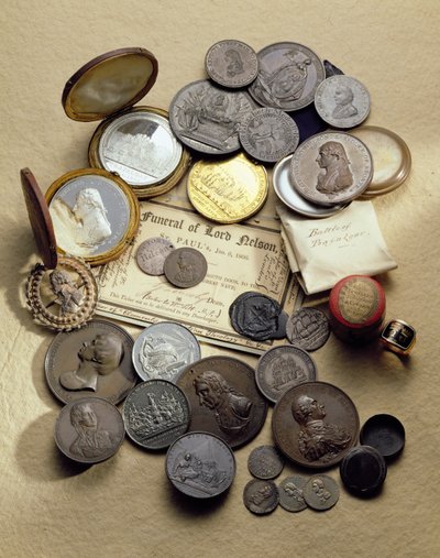 Varias medallas y artefactos relacionados con el Almirante Lord Nelson, 1798-1806 de English School