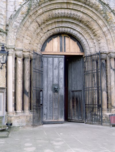 Vista de la puerta norte de la catedral de Durham (foto) de English School