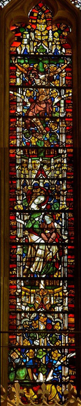 Ventana E1 que representa a la Virgen María en el Árbol de Jesé y la Crucifixión de English School
