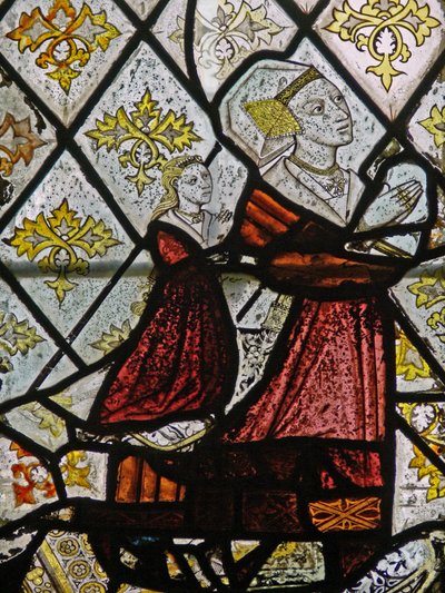 Ventana N5 que representa a Margaret Fawkener, esposa de Robert Fitz Ellis de English School