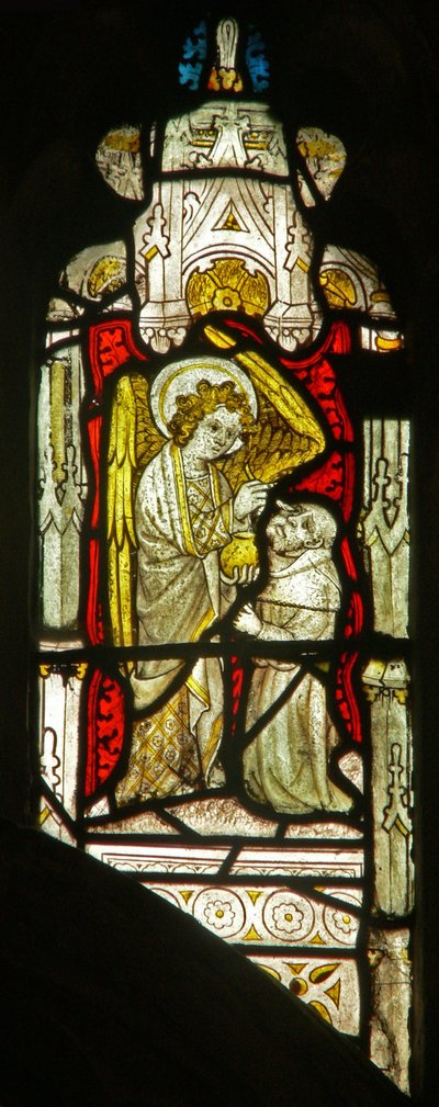 Ventana Nw2 que representa la Jerarquía Angélica: Arcángel de English School
