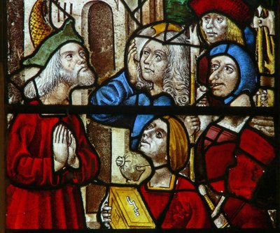 Ventana SaEw representando una escena de una leyenda de San Nicolás: los ladrones devuelven el tesoro que robaron al hombre rico de English School