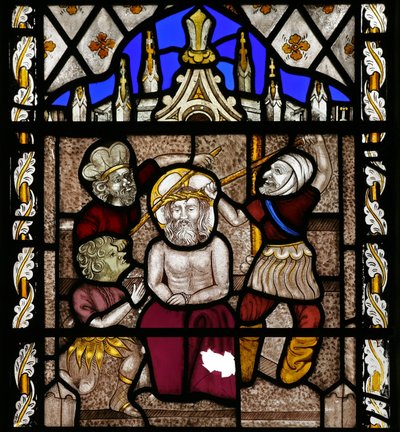 Ventana Sa que representa la Burla y la Coronación de Espinas de English School